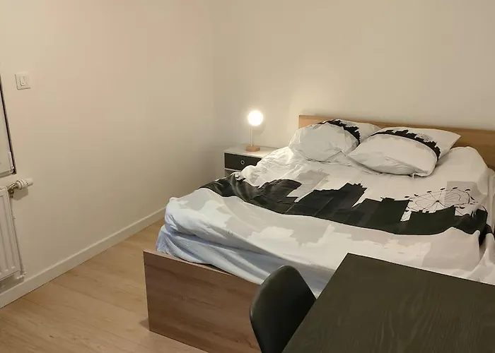 Cosy 2 Avec Jardin Apartmán *